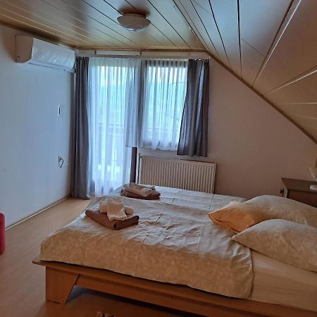 Getaway "At The Three Lights" Villa Sevnica Buitenkant foto