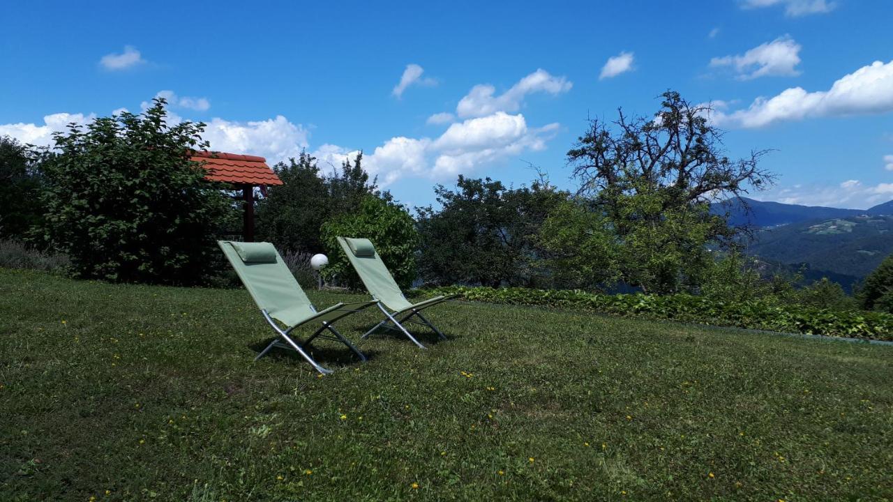 Getaway "At The Three Lights" Villa Sevnica Buitenkant foto