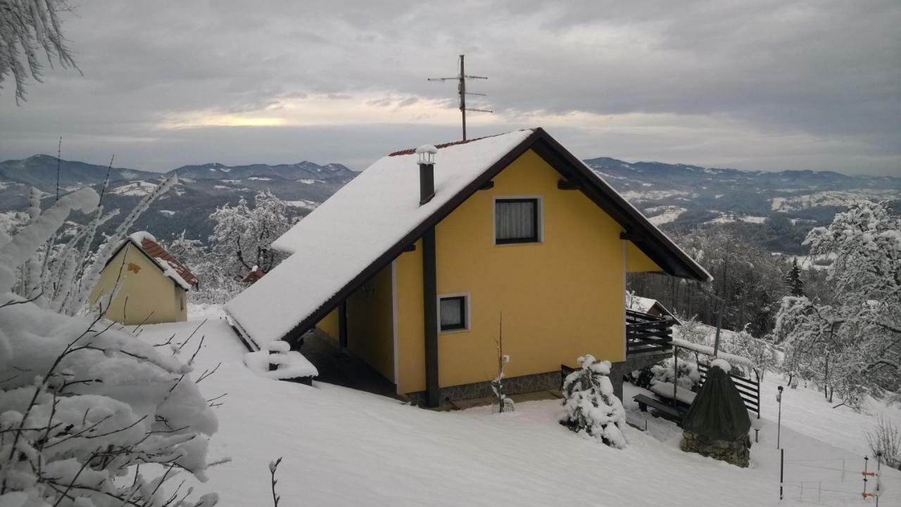 Getaway "At The Three Lights" Villa Sevnica Buitenkant foto